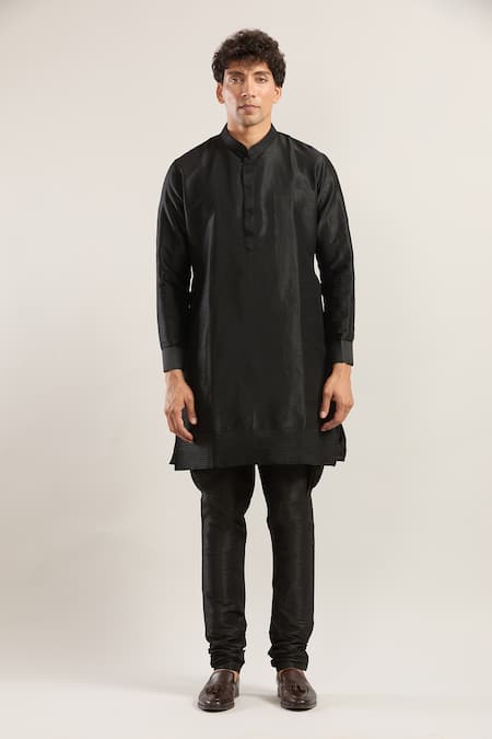 Shop Rng Safawala Black Embroidery Contrast Thread Bundi Set Online at Aza Fashions Shop_Rng Safawala_Black Embroidery Contrast Thread Bundi Set _Online_at_Aza_Fashions