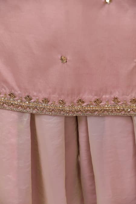 Esha Koul_Pink Embroidery Square Neck Baby Kurta Set _at_Aza_Fashions