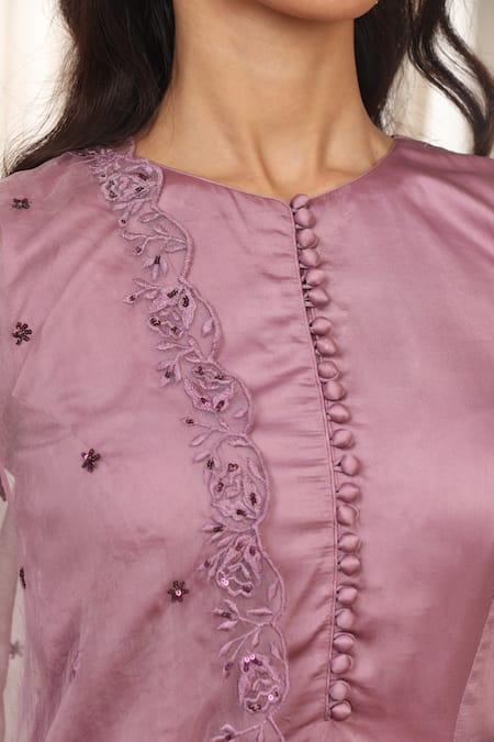 Buy_Esha Koul_Lavender Embroidery Round Neck Satin Kurta Set With Organza 