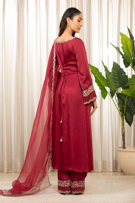 Shop_Esha Koul_Red Satin, Crepe, Organza Embroidery, Cut Work V-neck Kurta Set _at_Aza_Fashions