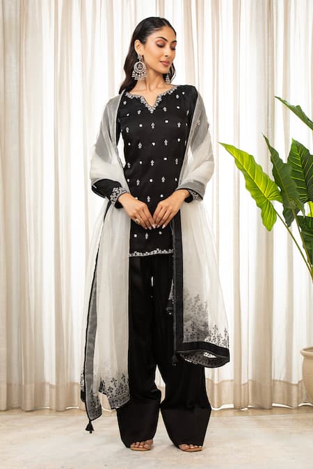 Shop_Esha Koul_Black Satin, Organza, Chanderi Embroidery Split V-neck Kurta Set With Dupatta _Online_at_Aza_Fashions