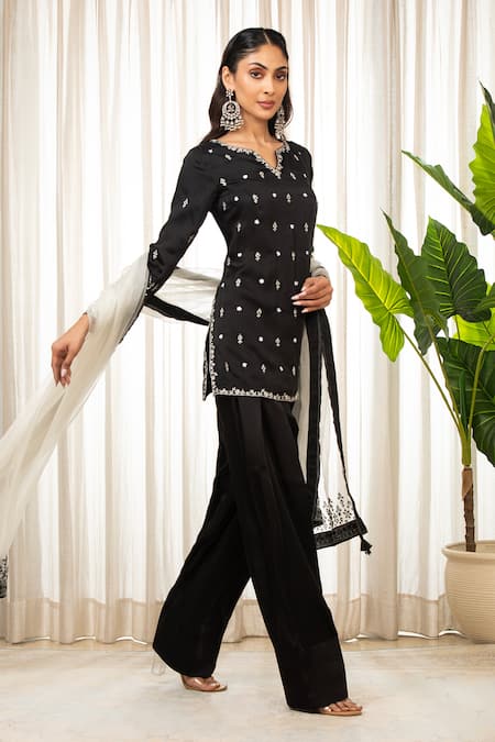 Shop_Esha Koul_Black Satin, Organza, Chanderi Embroidery Split V-neck Kurta Set With Dupatta _at_Aza_Fashions