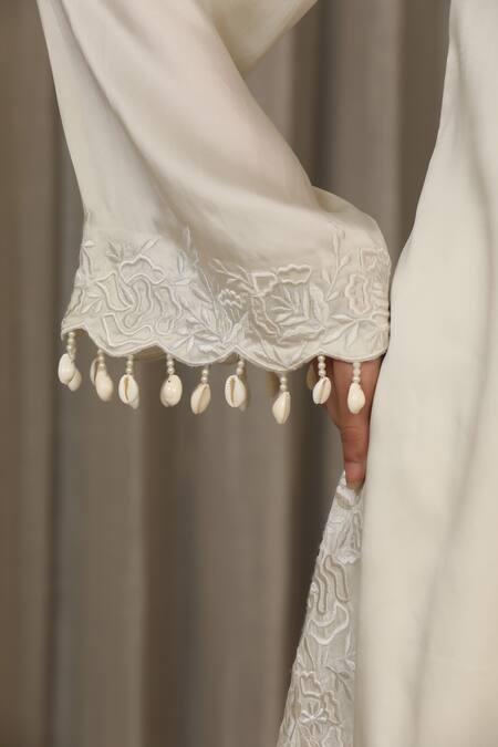 Esha Koul_White Organza Cut Work Split V-neck Embroidered Kurta Set _Online_at_Aza_Fashions