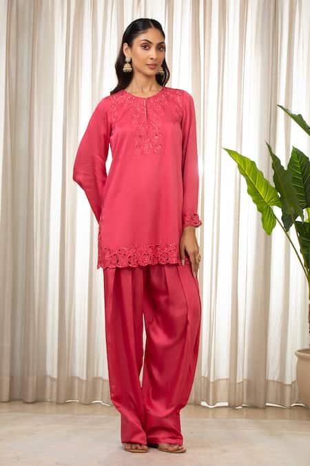 Esha Koul Pink Satin, Organza, Crepe Embroidery, Cut Work Round Kashmiri Richa Kurta Set Online at Aza Fashions Esha Koul_Pink Satin, Organza, Crepe Embroidery, Cut Work Round Kashmiri Richa Kurta Set _Online_at_Aza_Fashions