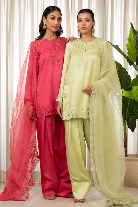 Buy Esha Koul Pink Satin, Organza, Crepe Embroidery, Cut Work Round Kashmiri Richa Kurta Set Buy_Esha Koul_Pink Satin, Organza, Crepe Embroidery, Cut Work Round Kashmiri Richa Kurta Set