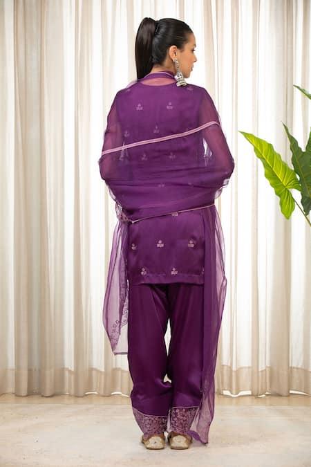 Esha Koul Purple Satin, Organza, Crepe Embroidery Round Neck Kurta Set With Dupatta Online at Aza Fashions Esha Koul_Purple Satin, Organza, Crepe Embroidery Round Neck Kurta Set With Dupatta _Online_at_Aza_Fashions