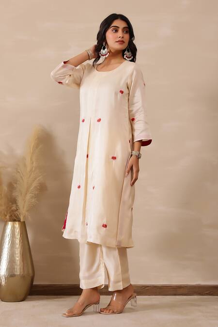Buy_Masoomm_Off White Silk, Cotton Embroidery Round Neck Floral Kurta Set _Online_at_Aza_Fashions