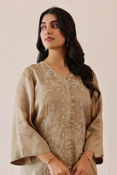 Masoomm_Green Silk, Cotton, Organza Embroidery V-neck Sage Kurta Set _Online_at_Aza_Fashions