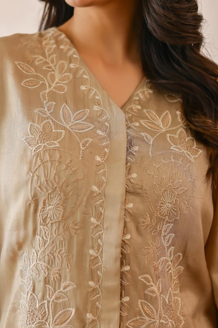 Buy_Masoomm_Green Silk, Cotton, Organza Embroidery V-neck Sage Kurta Set _Online_at_Aza_Fashions