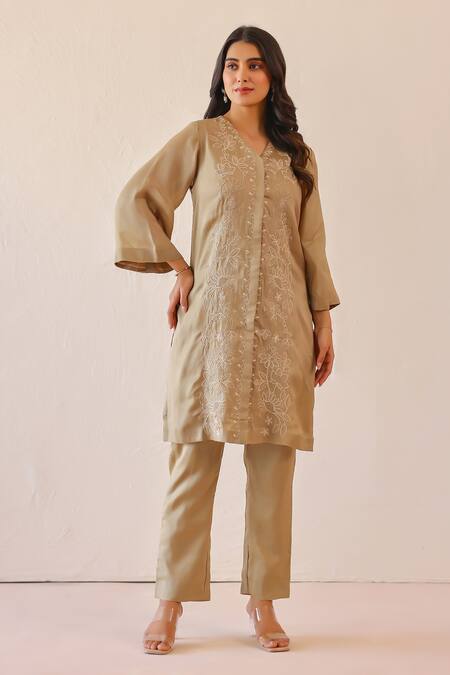 Shop_Masoomm_Green Silk, Cotton, Organza Embroidery V-neck Sage Kurta Set _Online_at_Aza_Fashions