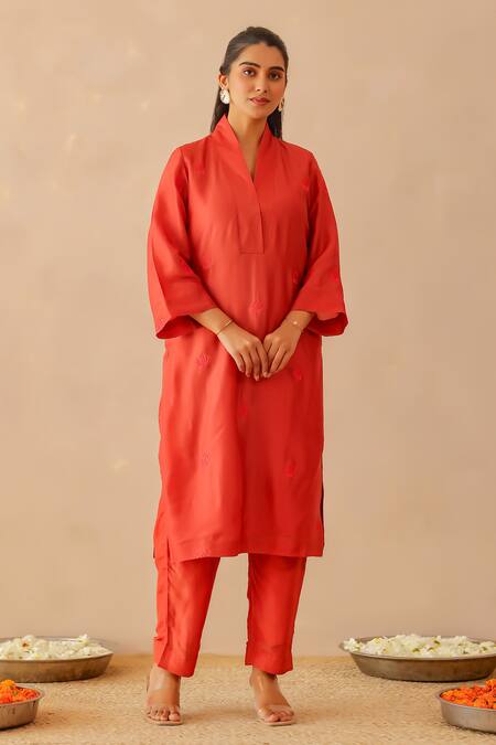 Shop_Masoomm_Red Silk, Cotton, Organza Embroidery V-neck Self Kurta Set _Online_at_Aza_Fashions