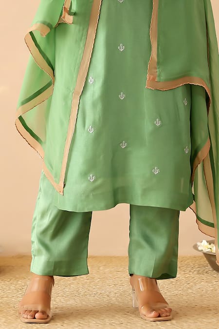 Shop Masoomm Green Silk, Cotton, Organza Lace V-neck Embroidered Kurta Set Online at Aza Fashions Shop_Masoomm_Green Silk, Cotton, Organza Lace V-neck Embroidered Kurta Set _Online_at_Aza_Fashions