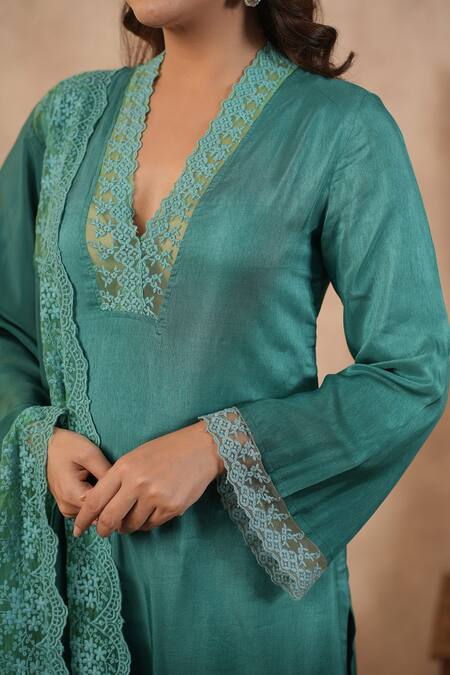 Masoomm_Multi Color Silk, Organza Lace V-neck Ombre Green Kurta Set With Dupatta _at_Aza_Fashions