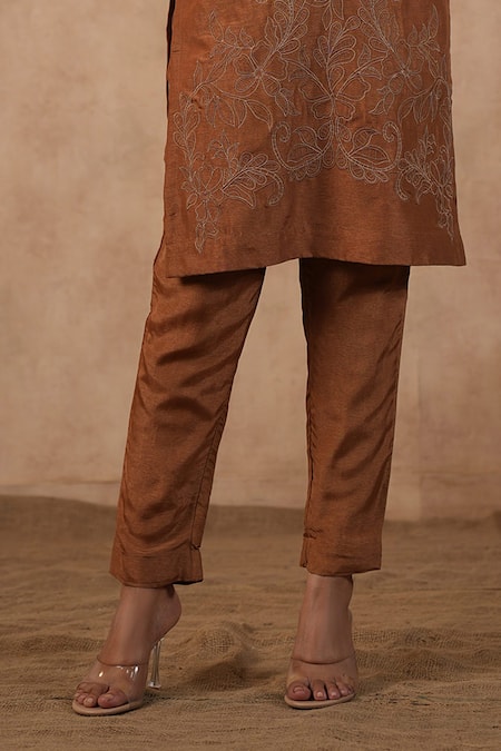 Buy_Masoomm_Brown Silk, Cotton, Organza Lace V-neck Embroidered Kurta Set _Online_at_Aza_Fashions