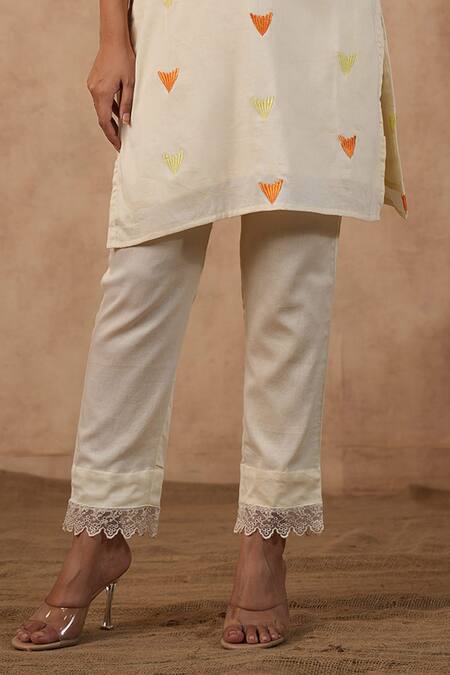Masoomm_Off White Silk, Cotton, Organza Lace, Embroidery V-neck Kurta Set _Online_at_Aza_Fashions