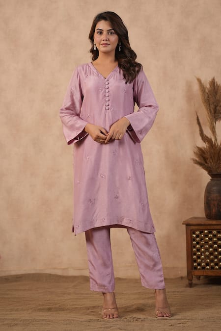 Buy_Masoomm_Lilac Silk, Cotton, Organza Embroidery V-neck Monochromatic Kurta Set _Online_at_Aza_Fashions