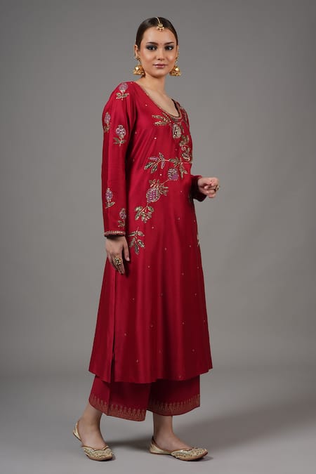 Buy_Joy Mitra_Red Chanderi Embroidery Round Neck Cardinal Anar Kurta Set _Online_at_Aza_Fashions