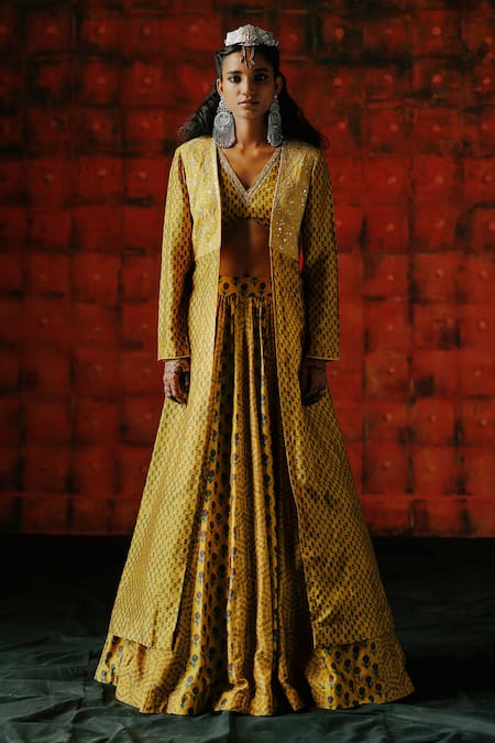 Drishti & Zahabia Amber Printed Lehenga Set With Jacket 