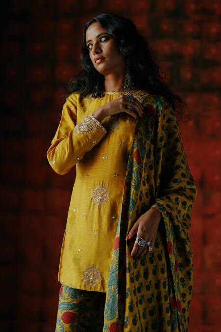 Drishti & Zahabia_Yellow Silk Sequins, Mirrors Round Neck Amber Ajrakh Print Kurta Set _Online_at_Aza_Fashions