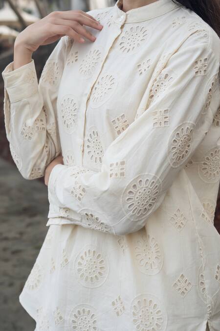Buy_Raas Life_Cream Embroidery Mandarin Collar Hakoba Tunic And Culottes Set _Online_at_Aza_Fashions