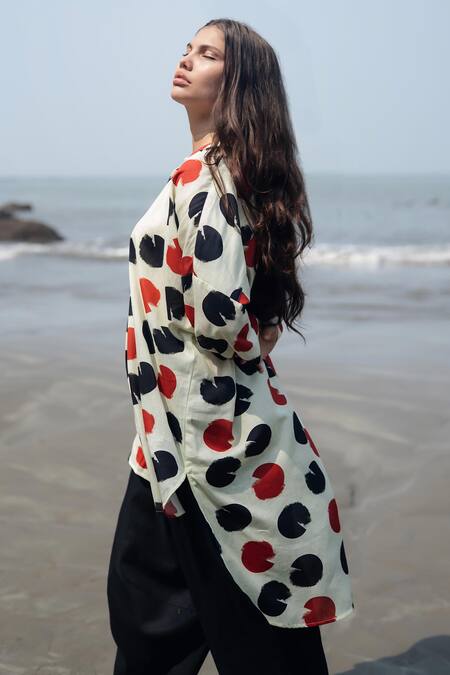 Raas Life_Multi Color Linen, Cotton Collared Salvia Polka Kurta Set _at_Aza_Fashions