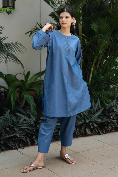 Raas Life_Blue Denim, Cotton Round Neck Iris Chambray Kurta Set _at_Aza_Fashions