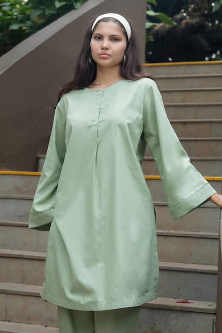 Raas Life_Olive Green Linen, Cotton Round Neck Iris Kurta Set _Online_at_Aza_Fashions