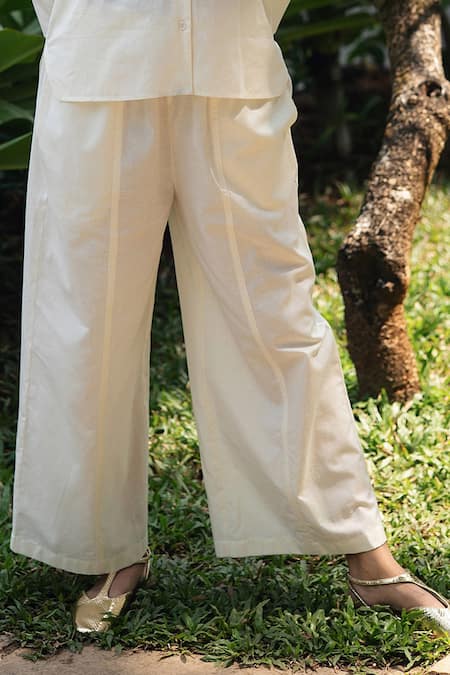 Raas Life_Off White Linen, Cotton V-neck Missu Coord Set _Online_at_Aza_Fashions