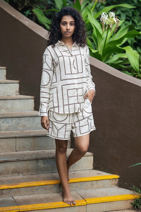 Raas Life_Cream Linen, Cotton Collared Geometric Print Pant Set _at_Aza_Fashions