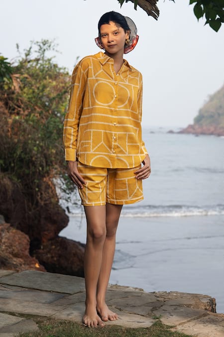 Buy_Raas Life_Mustard Linen, Cotton Collared Geometric Print Shirt And Shorts Set _Online_at_Aza_Fashions