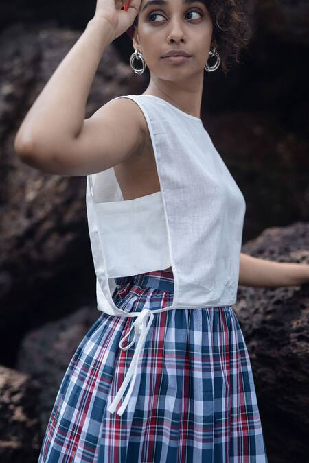 Raas Life_White Linen, Cotton Round Neck Madras Checks Wrap Skirt Set _Online_at_Aza_Fashions