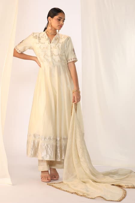 Buy_Myoho_White Brocade, Chanderi Embroidery Collared Hand Kurta Set _Online_at_Aza_Fashions