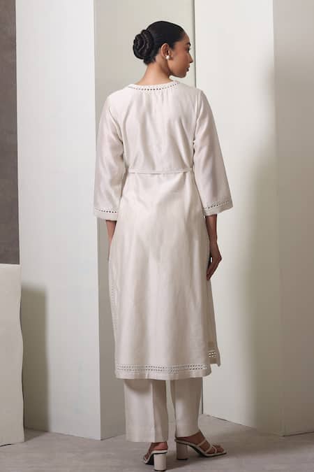 Shop_Chokhi Chorri_Ivory Chanderi Silk Cut Work V-neck Paneled Kurta Set With Belt _at_Aza_Fashions