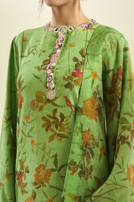 Anamika Khanna_Green Embroidery Round Neck Botanical Print Kurta Set _at_Aza_Fashions