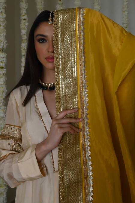 Buy Shorshe Clothing Yellow Handloom Cotton Lace Handwoven Tissue Amal Dupatta Online at Aza Fashions Buy_Shorshe Clothing_Yellow Handloom Cotton Lace Handwoven Tissue Amal Dupatta _Online_at_Aza_Fashions