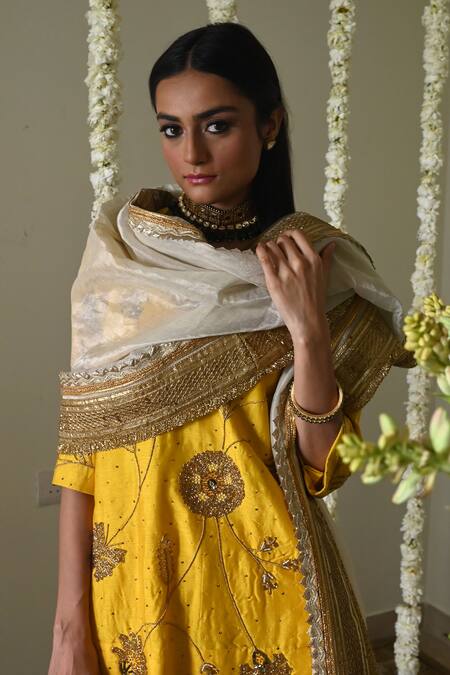 Shop_Shorshe Clothing_Ivory Handloom Cotton, Tissue Lace Handwoven Trim Dupatta _Online_at_Aza_Fashions