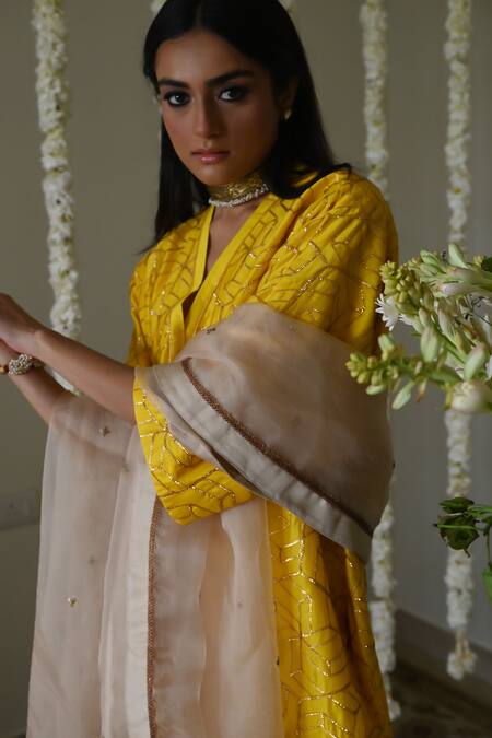 Shorshe Clothing_Ivory Organza Lace, Embroidery Deep Dupatta With _Online_at_Aza_Fashions