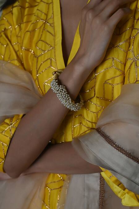 Buy_Shorshe Clothing_Ivory Organza Lace, Embroidery Deep Dupatta With _Online_at_Aza_Fashions