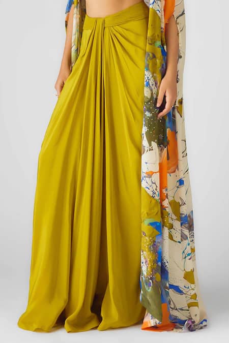 Shop_Basanti - Kapde Aur Koffee_Lavender Crepe Embroidery Scoop Neck Embellished Cape Set_Online_at_Aza_Fashions