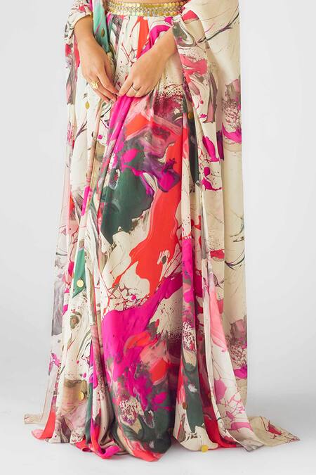 Basanti - Kapde Aur Koffee Pink Crepe Beads Sweetheart Neck Embroidered Cape Set at Aza Fashions Basanti - Kapde Aur Koffee_Pink Crepe Beads Sweetheart Neck Embroidered Cape Set_at_Aza_Fashions