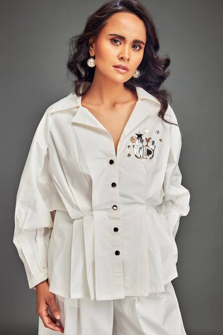 Deepika Arora_White Cotton Metallic Thread Collared, V-neck Structured Co-ord Set _at_Aza_Fashions