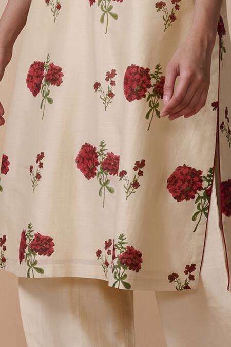Buy_Dressfolk_Ivory Chanderi V-neck Floral Print Kurta Set_Online_at_Aza_Fashions