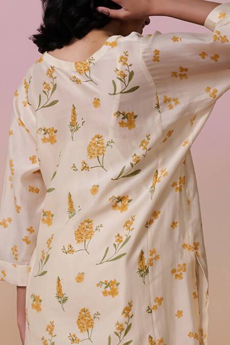 Shop Dressfolk Ivory Chanderi V-neck Floral Hand Block Printed Kurta Set Online at Aza Fashions Shop_Dressfolk_Ivory Chanderi V-neck Floral Hand Block Printed Kurta Set_Online_at_Aza_Fashions