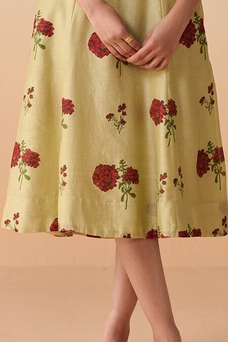 Shop Dressfolk Green Chanderi Sweetheart Neck Floral Hand Block Printed Midi Dress Online at Aza Fashions Shop_Dressfolk_Green Chanderi Sweetheart Neck Floral Hand Block Printed Midi Dress _Online_at_Aza_Fashions