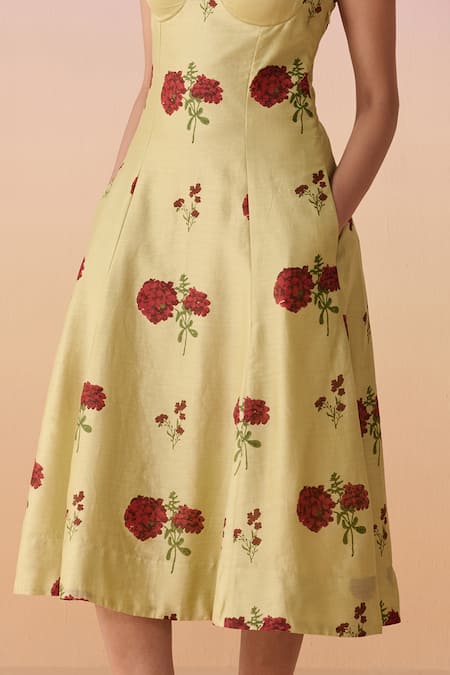 Dressfolk Green Chanderi Sweetheart Neck Floral Hand Block Printed Midi Dress at Aza Fashions Dressfolk_Green Chanderi Sweetheart Neck Floral Hand Block Printed Midi Dress _at_Aza_Fashions