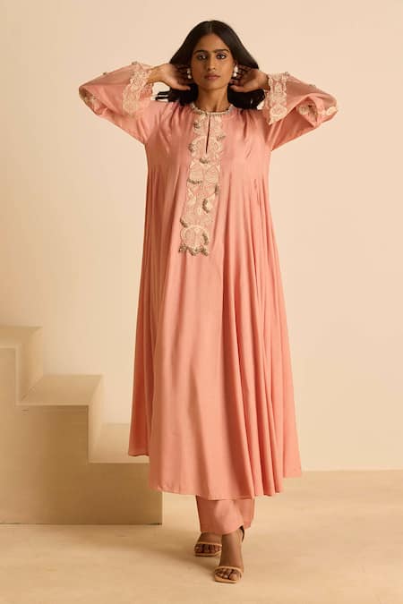 Inej_Pink Cotton Pearls Round Neck Embroidered Anarkali Suit Set _at_Aza_Fashions