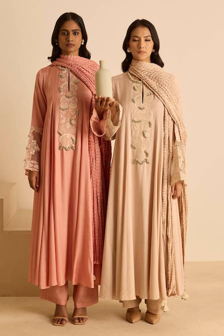Shop_Inej_Pink Cotton Pearls Round Neck Embroidered Anarkali Suit Set 