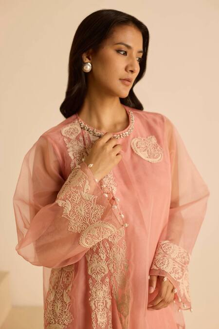 Buy_Inej_Pink Cotton Pearls Round Neck Embroidered Organza Kurta Set _Online_at_Aza_Fashions
