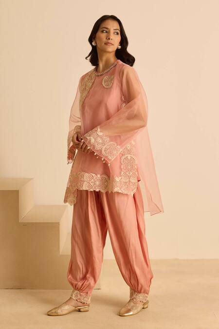 Shop_Inej_Pink Cotton Pearls Round Neck Embroidered Organza Kurta Set _Online_at_Aza_Fashions