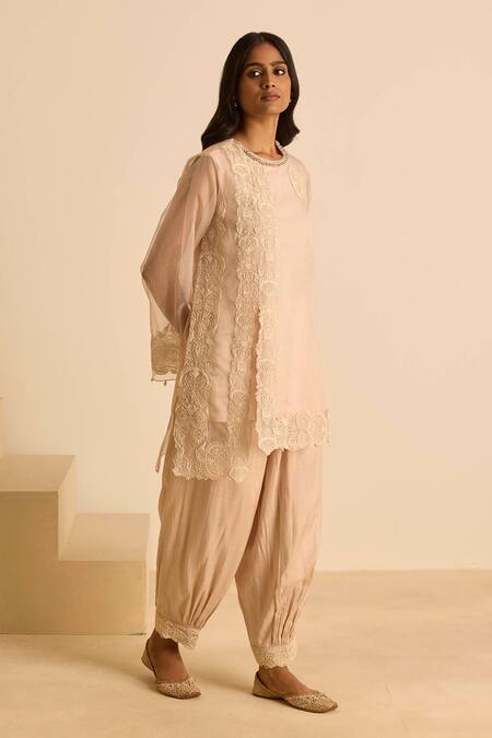 Shop_Inej_Peach Cotton, Silk Pearls Round Neck Organza Kurta Set With Embroidery _Online_at_Aza_Fashions
